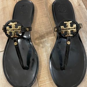 Tory Burch sandals excellent condition with box!